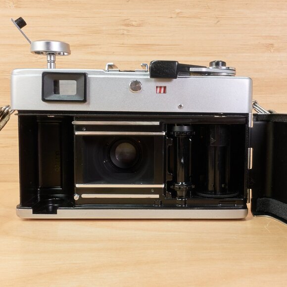 Canon Canonet 28 35mm Rangefinder Film Camera / Vintage 70s / Made in Taiwan - Picture 8 of 10